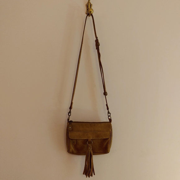 Roots brown Tribe leather crossbody bag (small) made in Canada 🇨🇦 - Picture 12 of 13